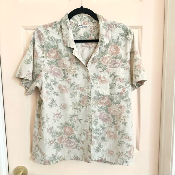 Alfred Dunner Tops - $5 SALE Off white floral Alfred dunner button up